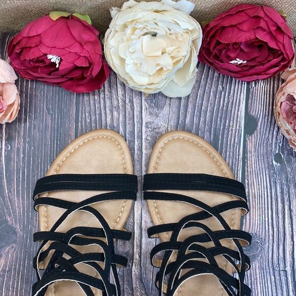 Journee Collection Black Faux Nubuck Hanni Sandals - Picture 4 of 8